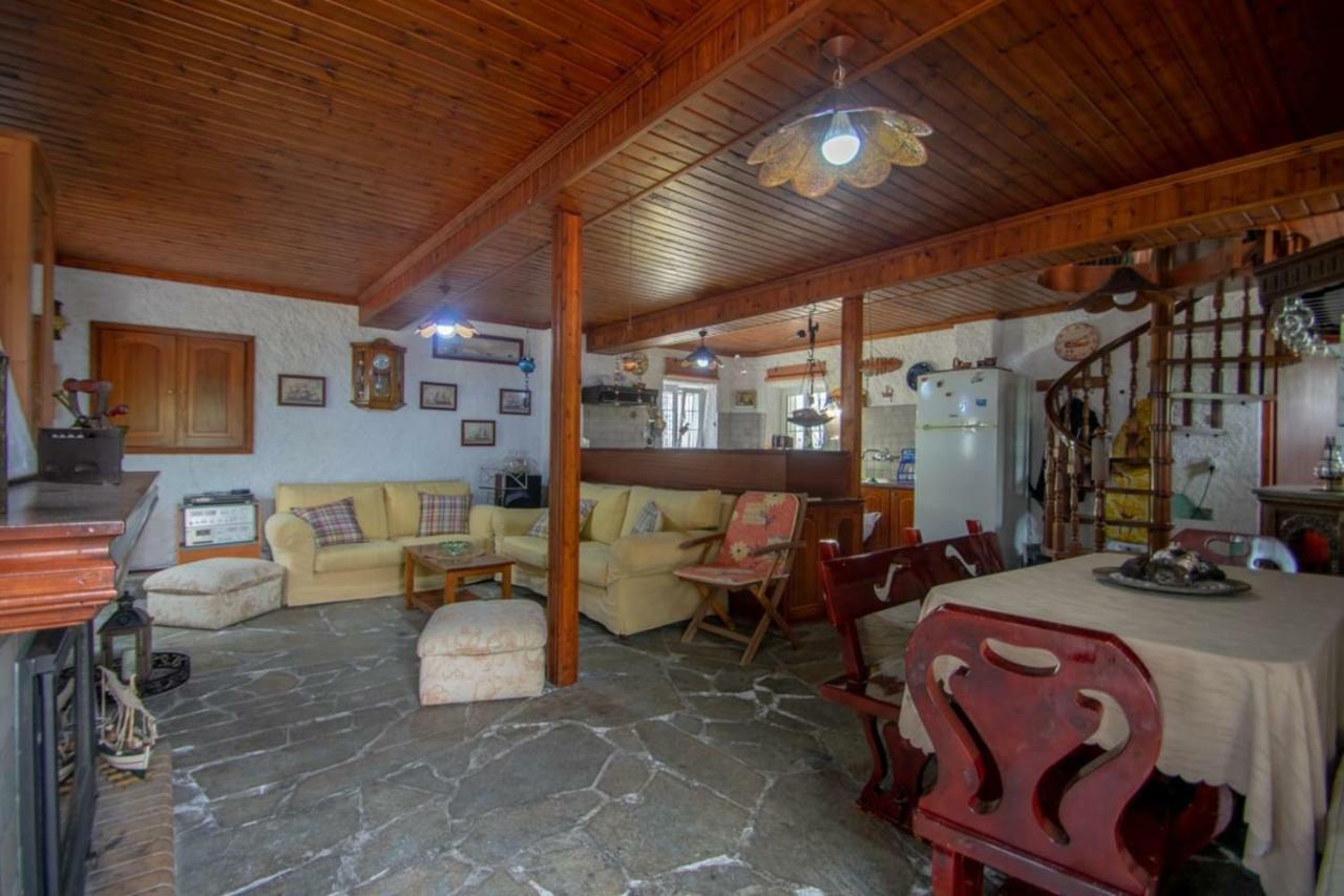 Traditional Village House Meson Yerakarion Exterior photo