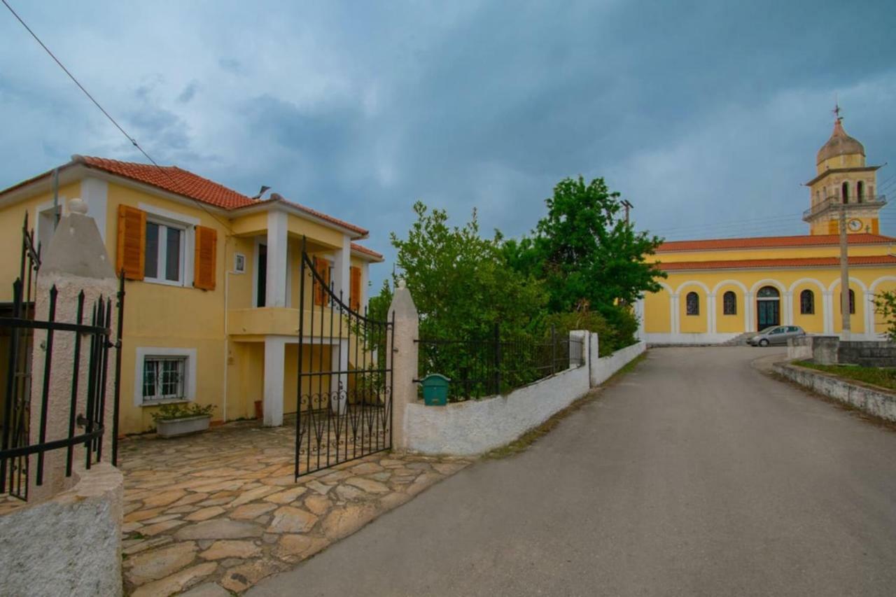 Traditional Village House Meson Yerakarion Exterior photo