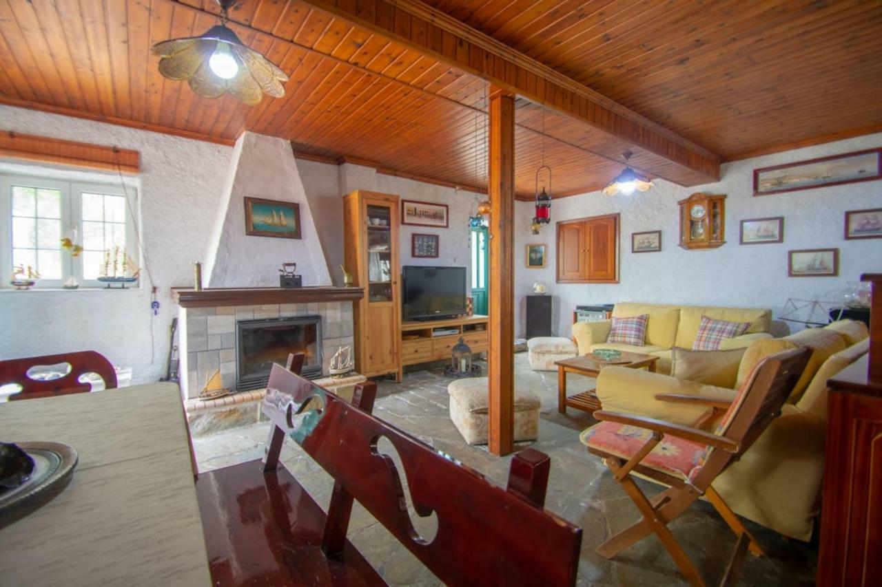 Traditional Village House Meson Yerakarion Exterior photo