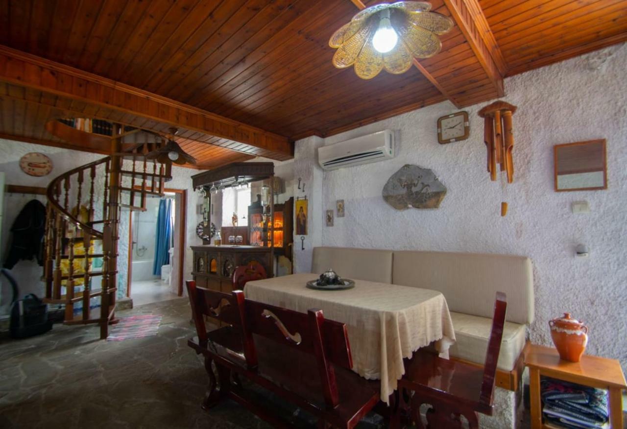 Traditional Village House Meson Yerakarion Exterior photo